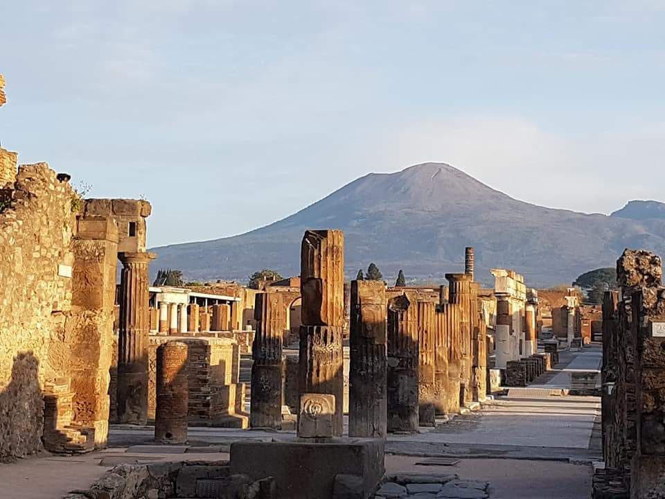 pompeii and vesuvius private tour